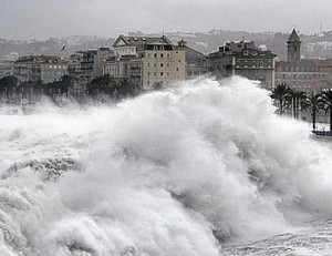 TOPSHOTS-FRANCE-NICE-WEATHER